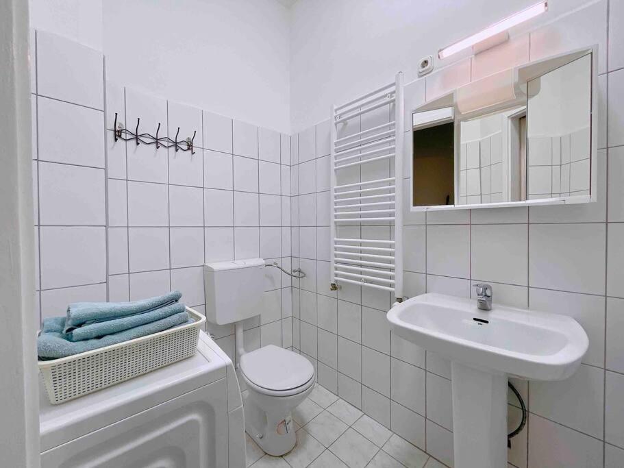 C Downtown Cozy Family Loft Apartman Budapest Kültér fotó